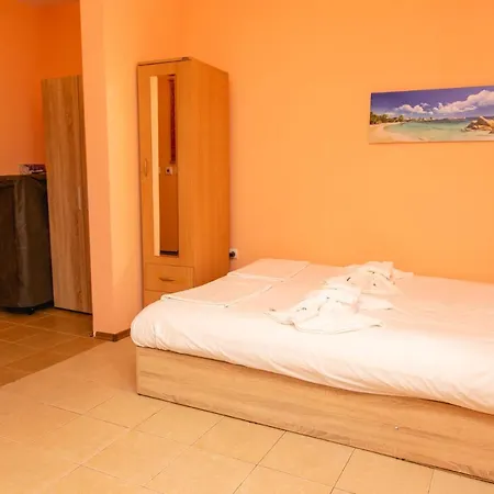 In The Centre Of Sunny Apartman Napospart